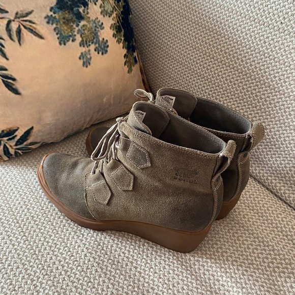 Sorel “Toronto” Lace-Up Booties - Picture 11 of 13